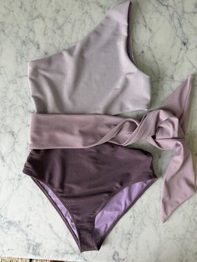 Beach Riot ribbed side tie one piece size Medium